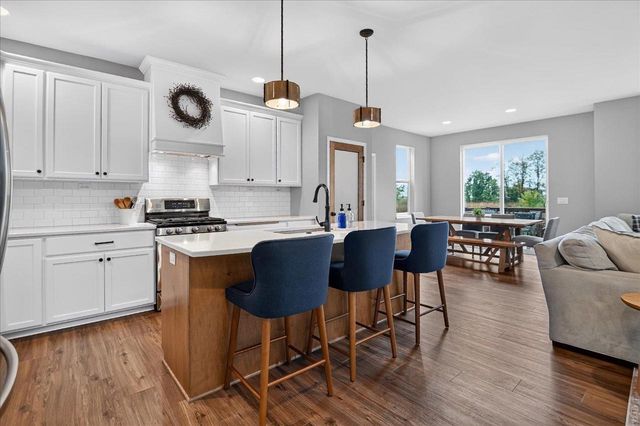 10016 Watts Road, Verona, WI 53593