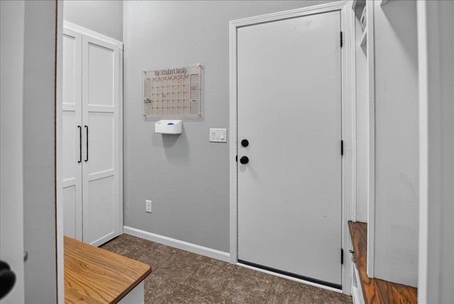 10016 Watts Road, Verona, WI 53593