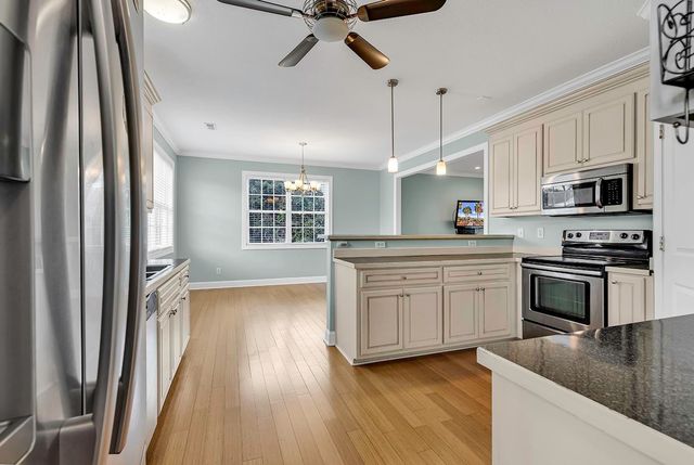 6 Cottage Dr., Murrells Inlet, SC 29576