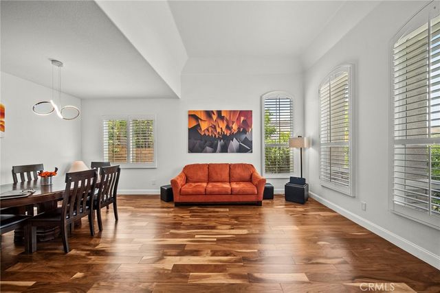 28502 Agajanian, Saugus, CA 91390