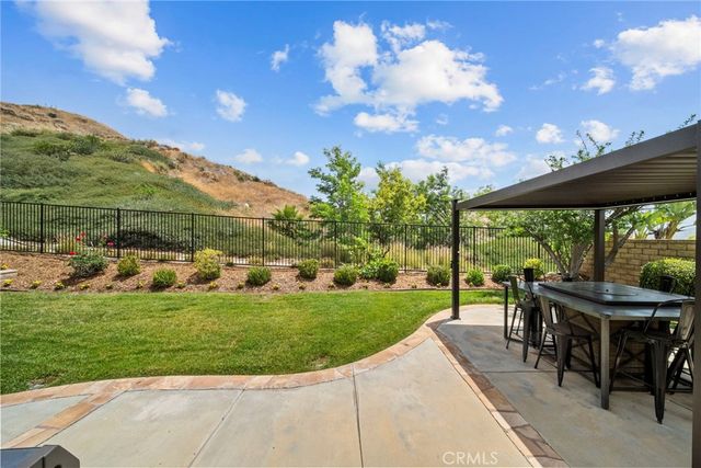 28502 Agajanian, Saugus, CA 91390