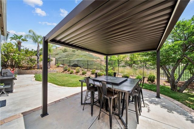 28502 Agajanian, Saugus, CA 91390