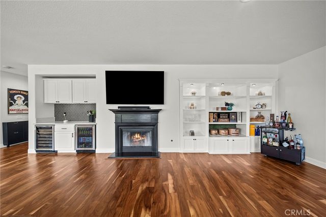 28502 Agajanian, Saugus, CA 91390