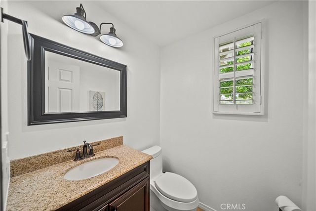 28502 Agajanian, Saugus, CA 91390