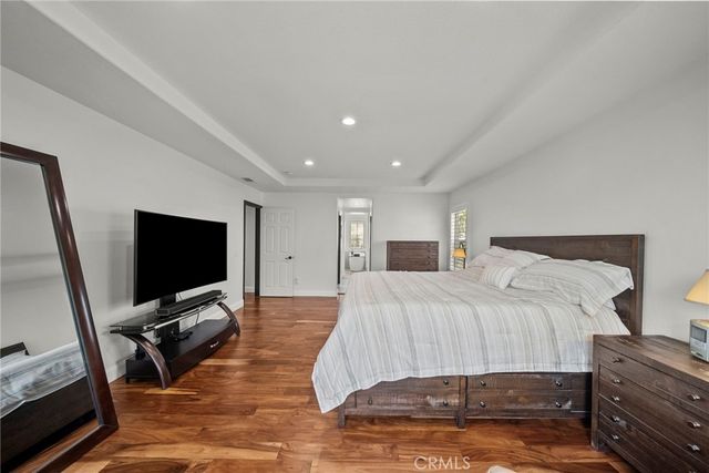 28502 Agajanian, Saugus, CA 91390