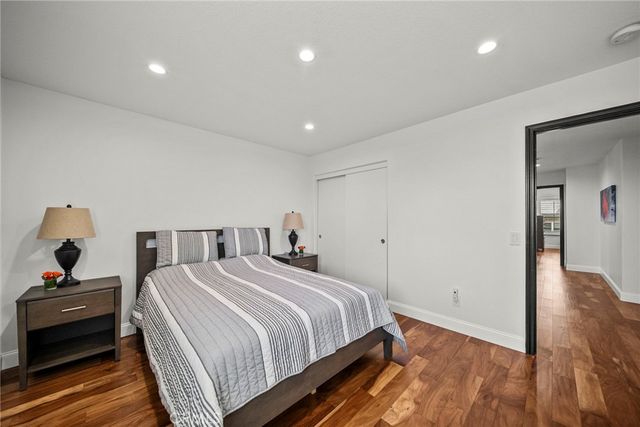 28502 Agajanian, Saugus, CA 91390