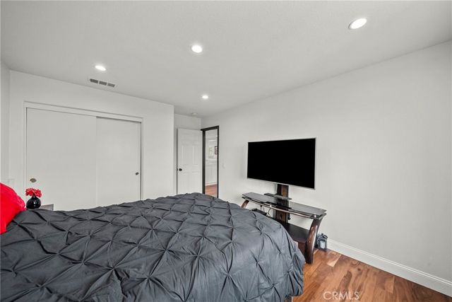 28502 Agajanian, Saugus, CA 91390