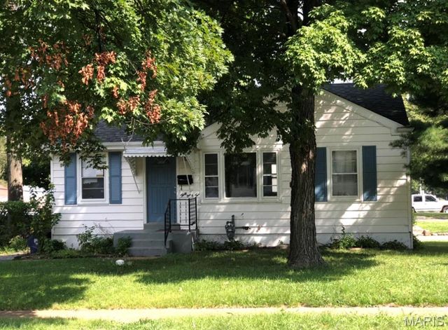 3102 Saint Myron Lane, St Ann, MO 63074
