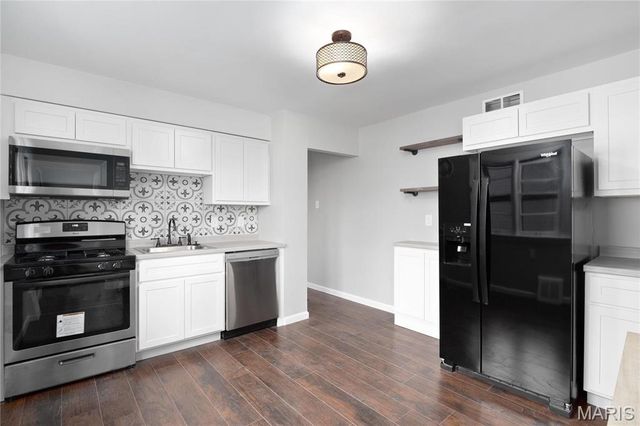 3102 Saint Myron Lane, St Ann, MO 63074