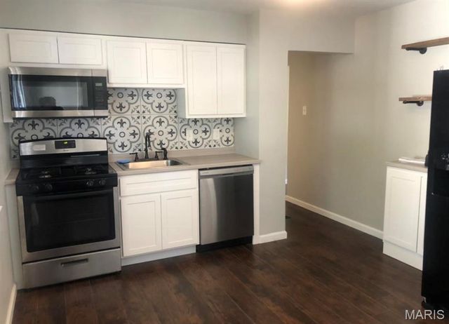 3102 Saint Myron Lane, St Ann, MO 63074