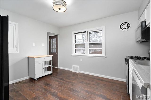 3102 Saint Myron Lane, St Ann, MO 63074