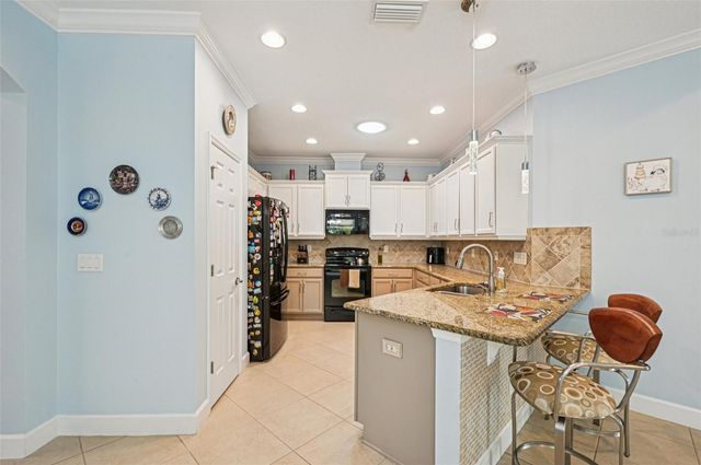 2336 OAKLEY GREEN DRIVE, Sun City Center, FL 33573