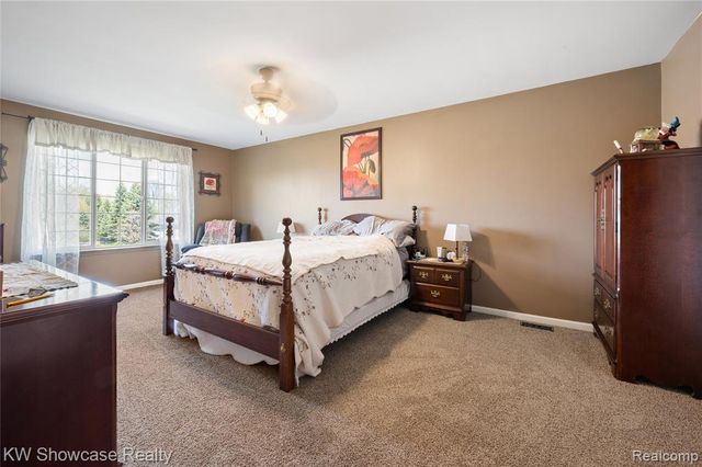 58767 Hunters Court, South Lyon, MI 48178