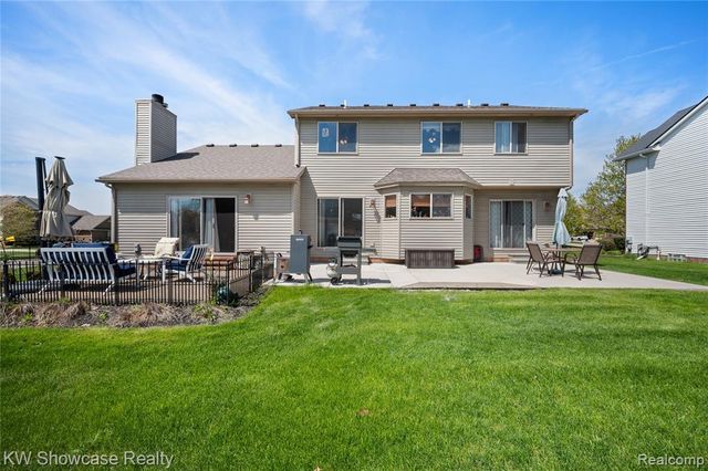 58767 Hunters Court, South Lyon, MI 48178