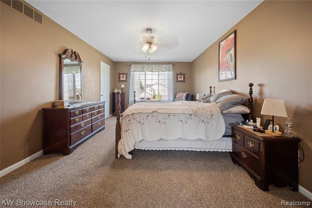 58767 Hunters Court, South Lyon, MI 48178