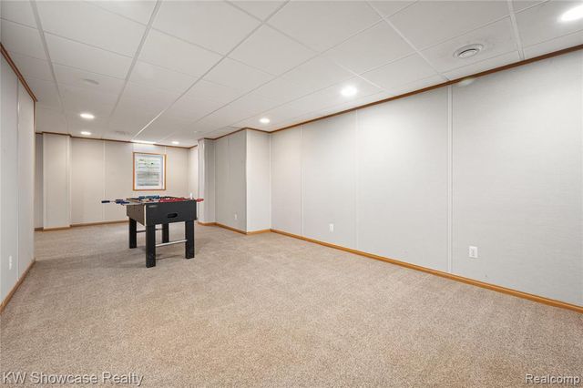 58767 Hunters Court, South Lyon, MI 48178