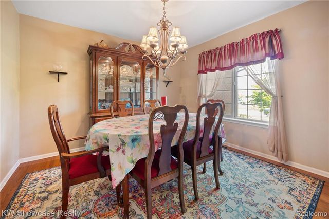 58767 Hunters Court, South Lyon, MI 48178