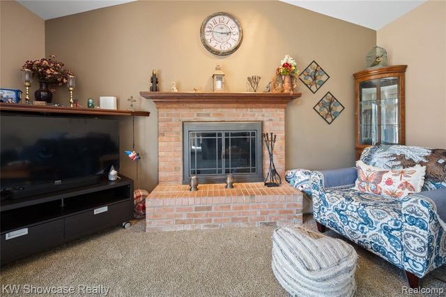 58767 Hunters Court, South Lyon, MI 48178