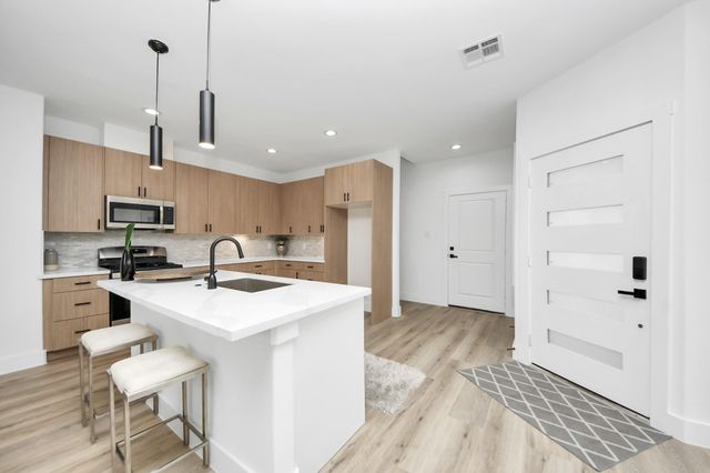 9028 Scott Street, Houston, TX 77051