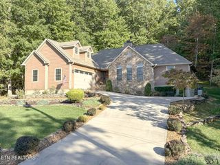 36 Chelteham Lane, Crossville, TN 38558