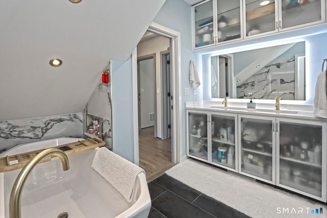 11 Maddox Avenue, Milford, CT 06460