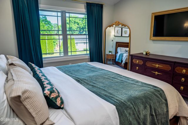 2069 Amsterdam Avenue, Rotterdam, NY 12303