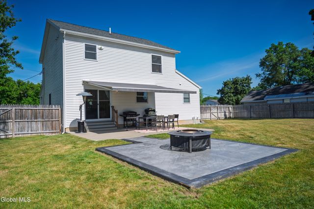 2069 Amsterdam Avenue, Rotterdam, NY 12303
