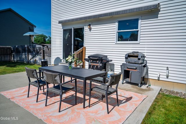 2069 Amsterdam Avenue, Rotterdam, NY 12303