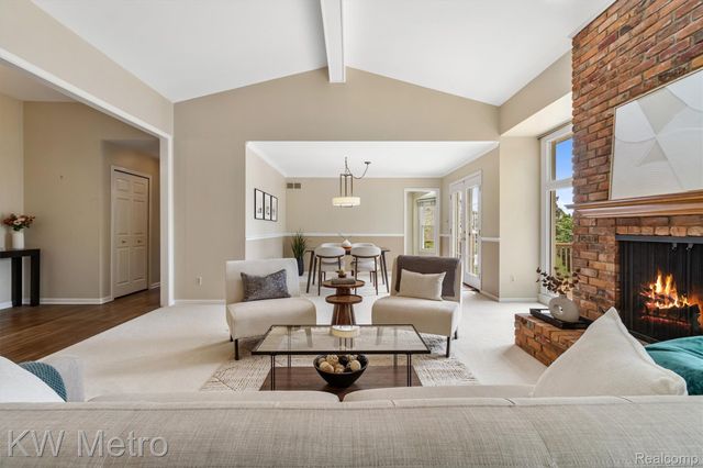 34721 Pembroke Avenue, Livonia, MI 48152