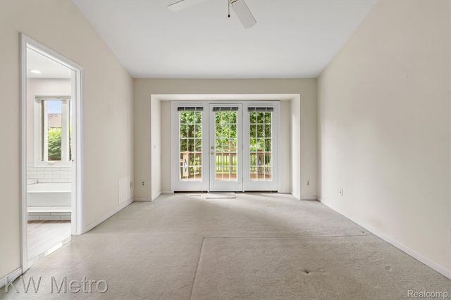 34721 Pembroke Avenue, Livonia, MI 48152