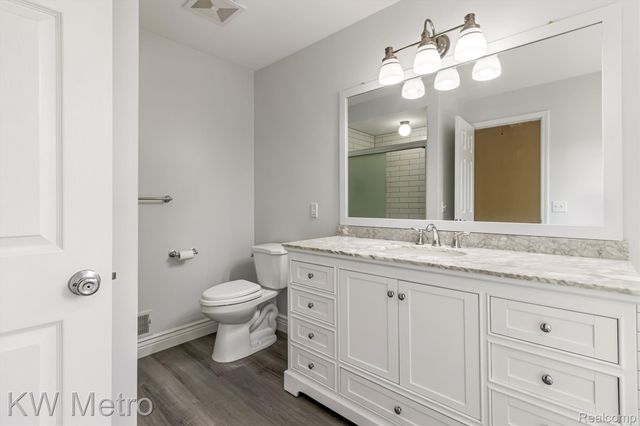 34721 Pembroke Avenue, Livonia, MI 48152