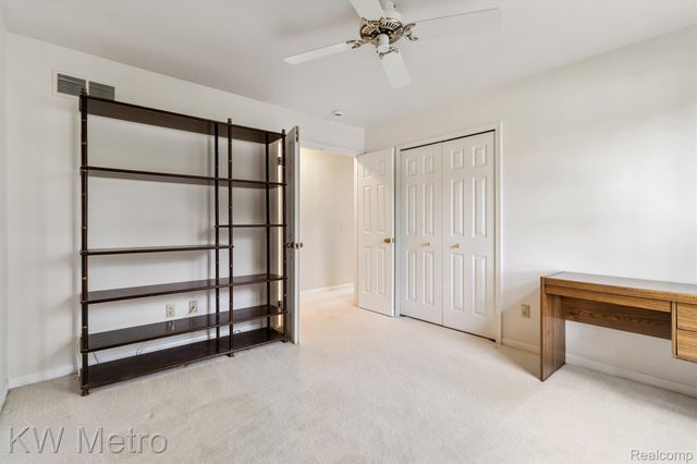 34721 Pembroke Avenue, Livonia, MI 48152