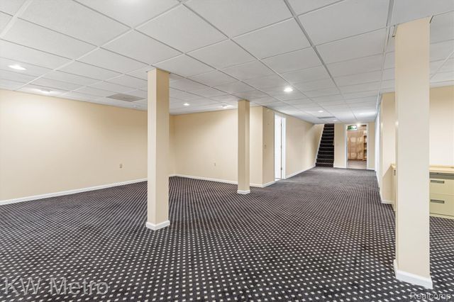 34721 Pembroke Avenue, Livonia, MI 48152