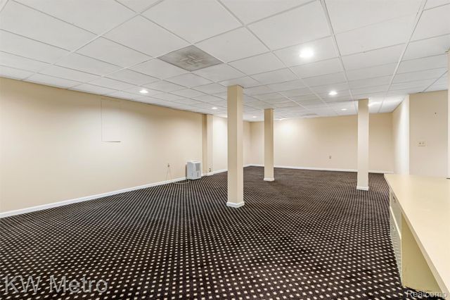34721 Pembroke Avenue, Livonia, MI 48152