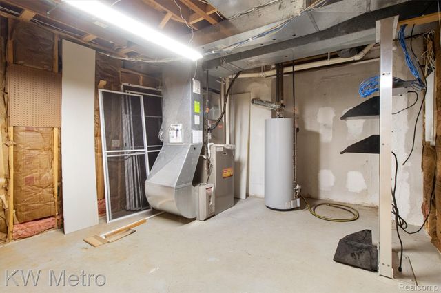 34721 Pembroke Avenue, Livonia, MI 48152