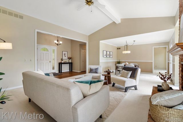 34721 Pembroke Avenue, Livonia, MI 48152