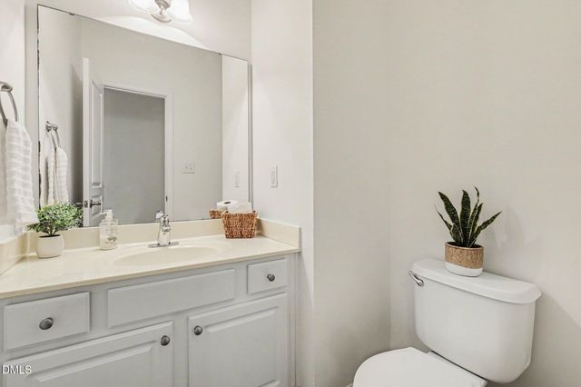 229 Autumn Glen Lane, Holly Springs, NC 27540