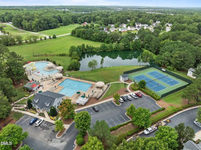 229 Autumn Glen Lane, Holly Springs, NC 27540