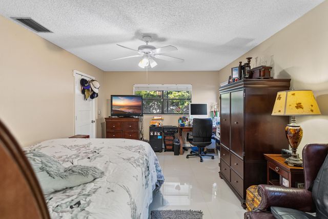 3750 NW 73rd Avenue, Lauderhill, FL 33319
