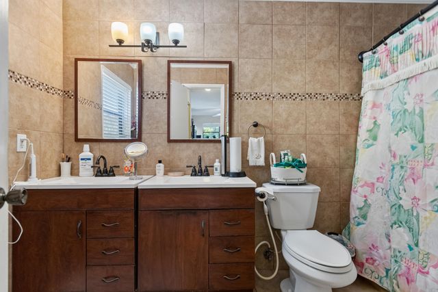 3750 NW 73rd Avenue, Lauderhill, FL 33319