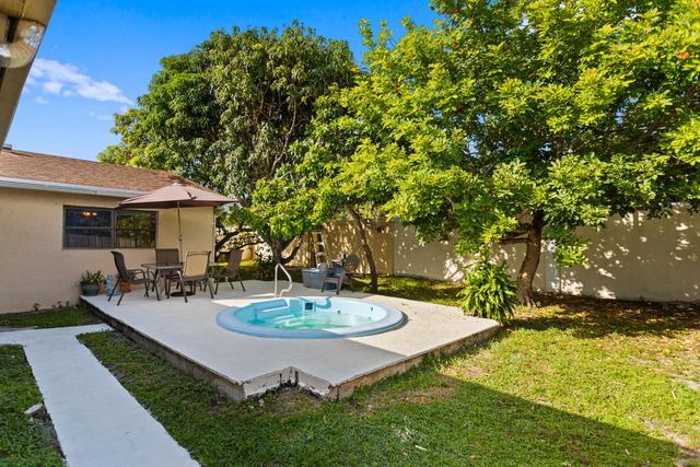 3750 NW 73rd Avenue, Lauderhill, FL 33319