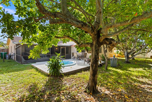 3750 NW 73rd Avenue, Lauderhill, FL 33319
