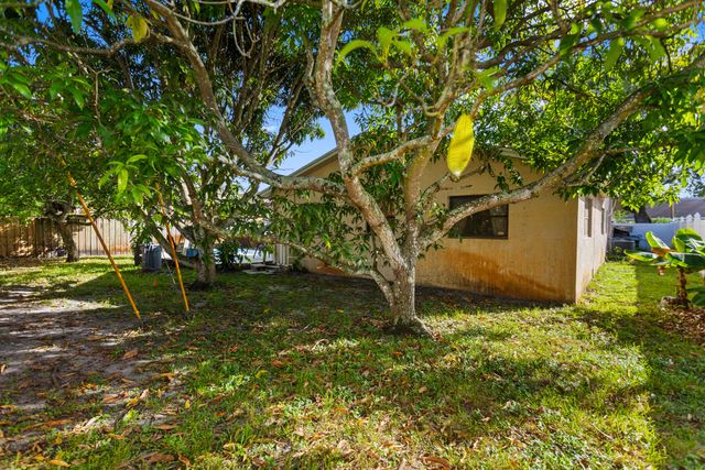 3750 NW 73rd Avenue, Lauderhill, FL 33319
