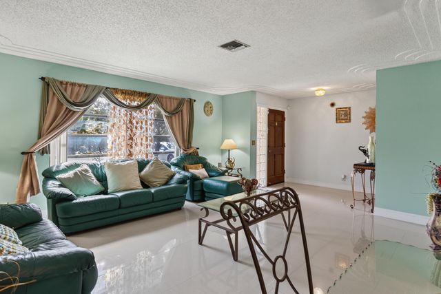 3750 NW 73rd Avenue, Lauderhill, FL 33319