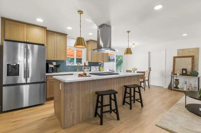 463 Parkbrook St, Spring Valley, CA 91977