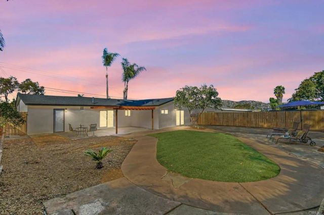 463 Parkbrook St, Spring Valley, CA 91977