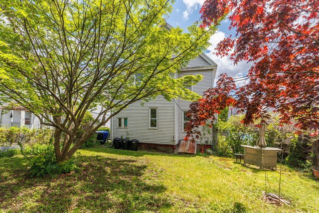 38 Phoenix Street, Springfield, MA 01104