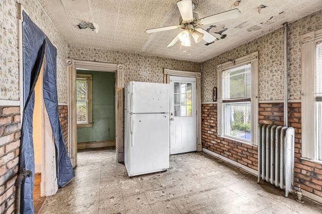 38 Phoenix Street, Springfield, MA 01104
