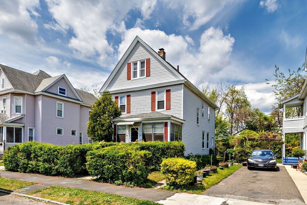 38 Phoenix Street, Springfield, MA 01104