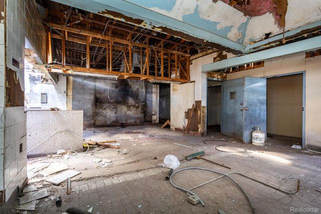 9104 Grand River Avenue, Detroit, MI 48204